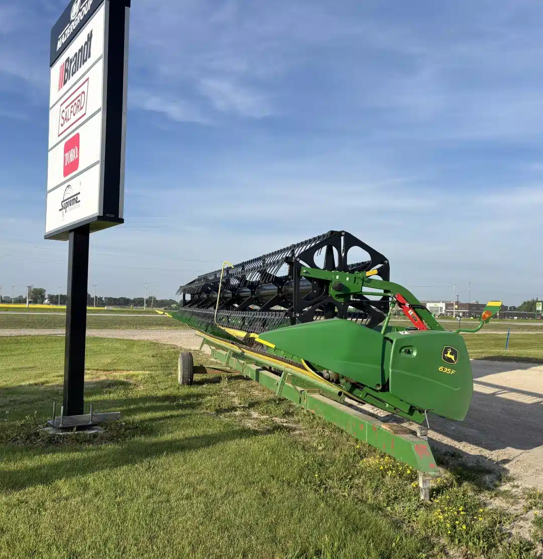 Gallery image 1 for 2024 John Deere 635 Header - Flex