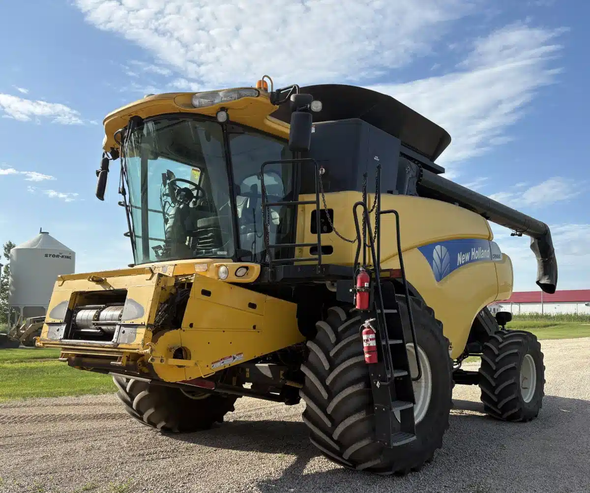 Photo de la Galerie 1 pour 2007 New Holland CR9060 Batteuse