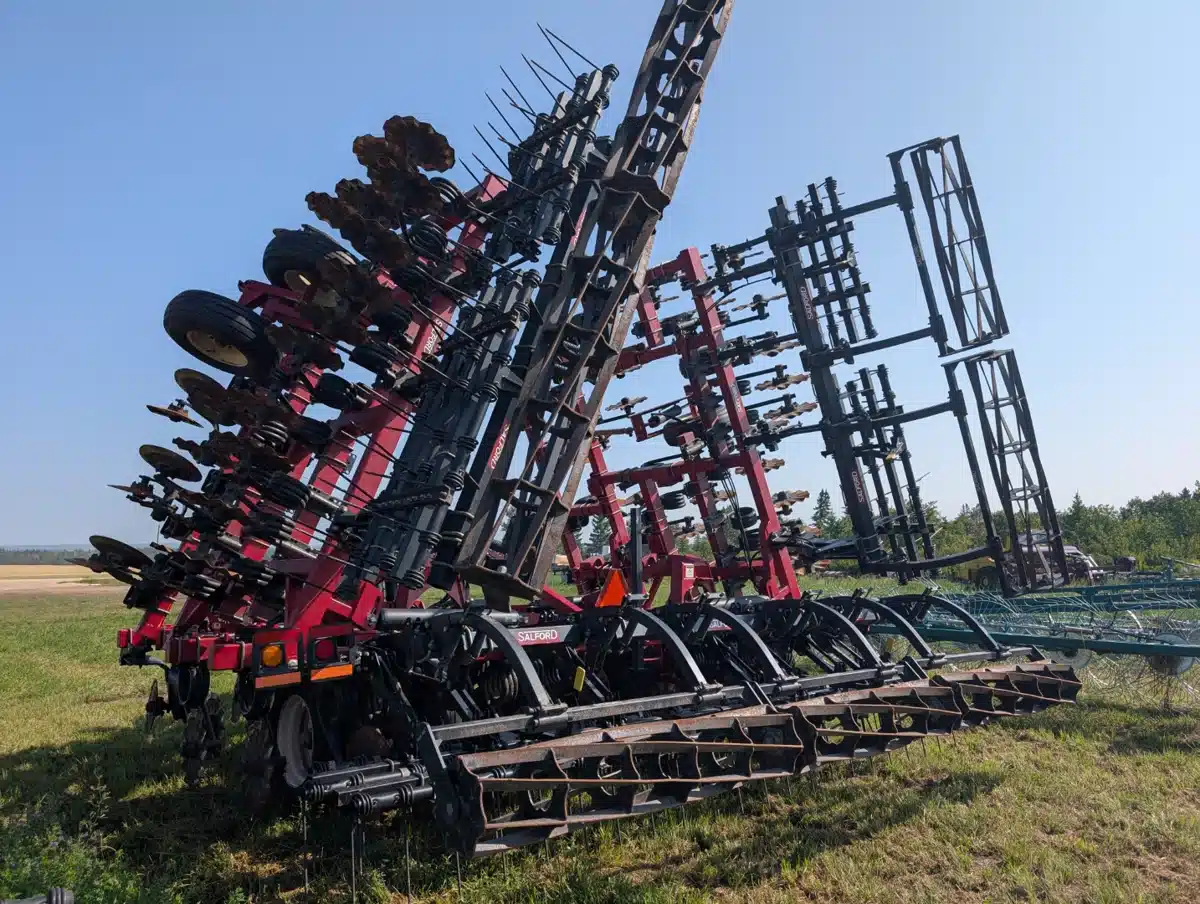 Gallery image 2 for 2017 Salford I-4241 Vertical Tillage