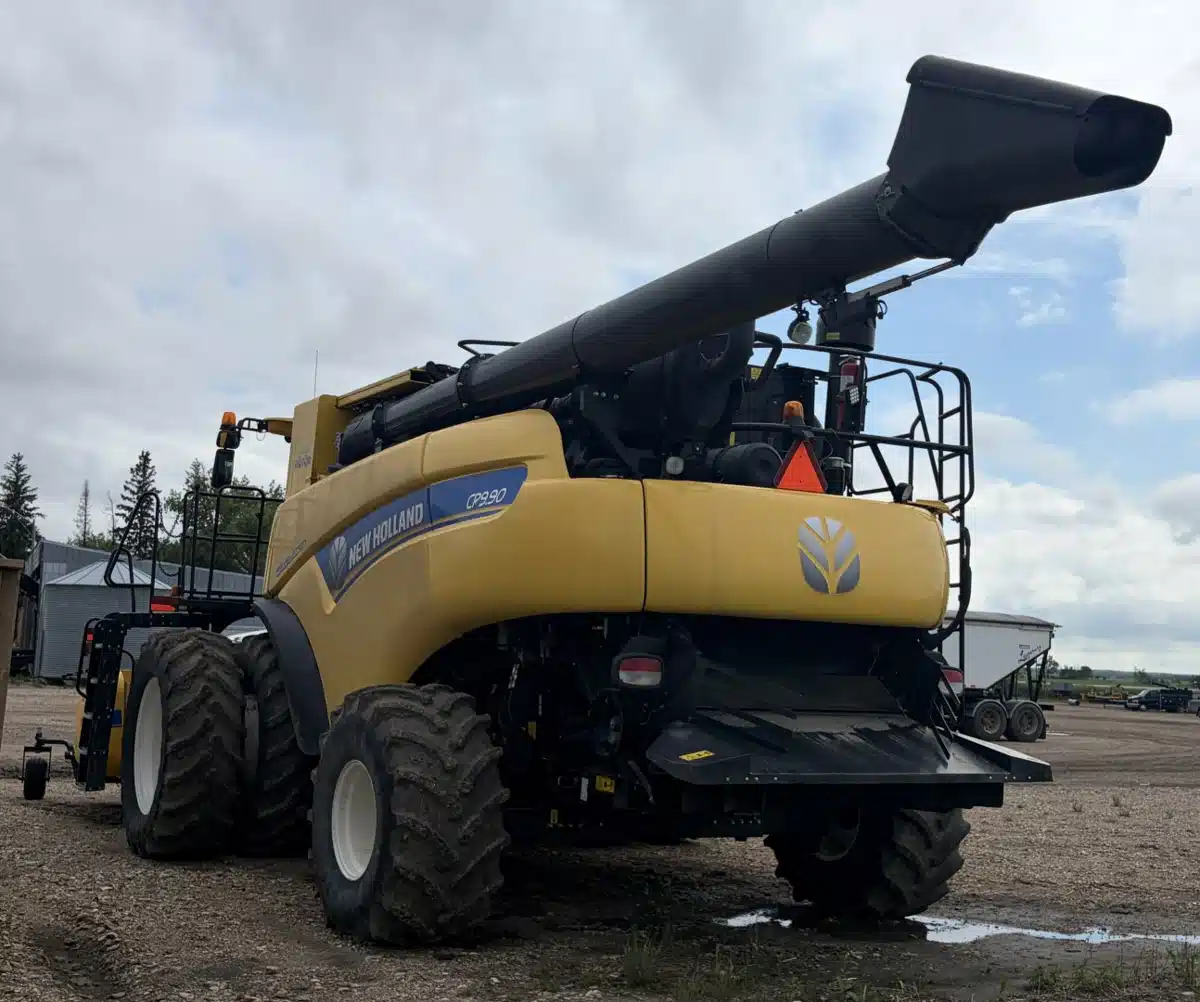 Gallery image 2 for 2018 New Holland CR9.90 Combine