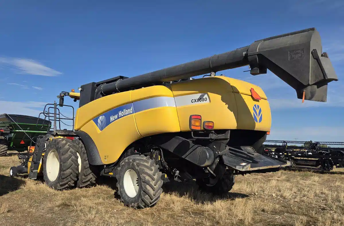 Gallery image 2 for 2010 New Holland CX8080 Combine