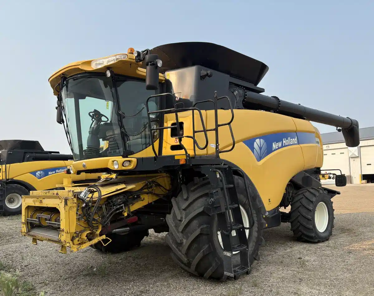 Photo de la Galerie 1 pour 2013 New Holland CX8080 Batteuse
