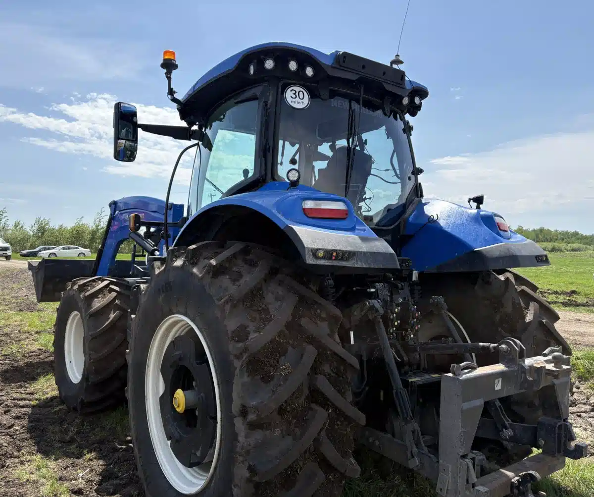 Gallery image 2 for 2025 New Holland T7.230 Tractor