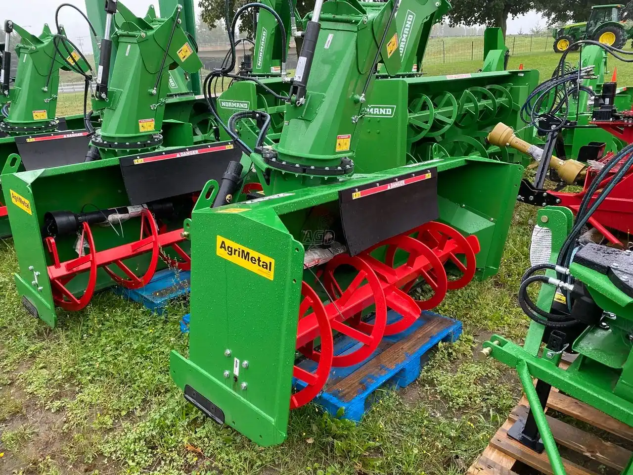 Gallery image 1 for New 2025 AgriMetal MS2682-D Snow Blower