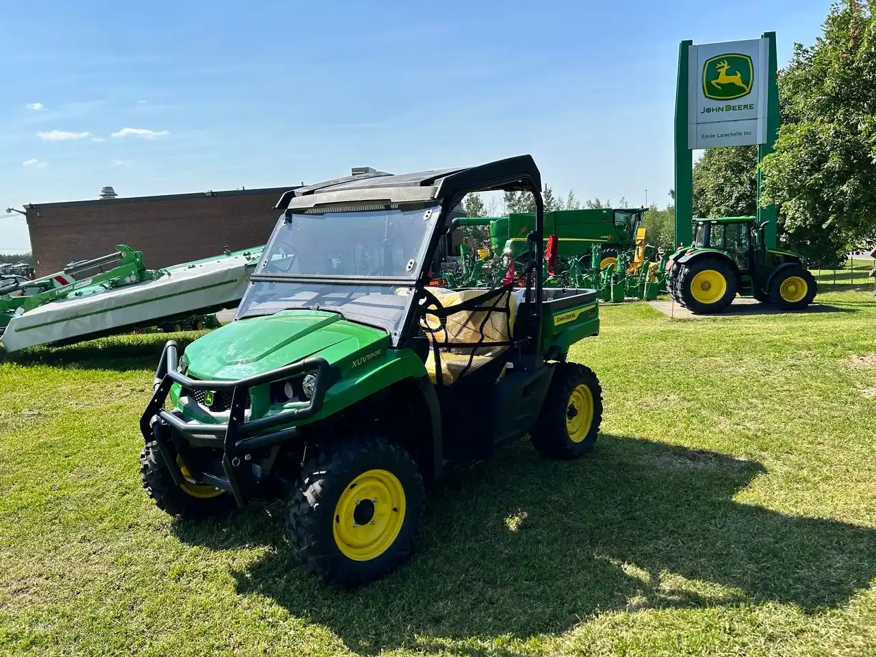 Gallery image 1 for 2022 John Deere XUV 590E Utility Vehicle