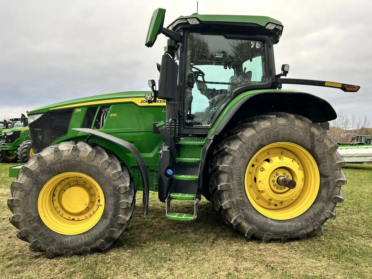 Gallery image 1 for Used 2022 John Deere 7R 210 Tractor