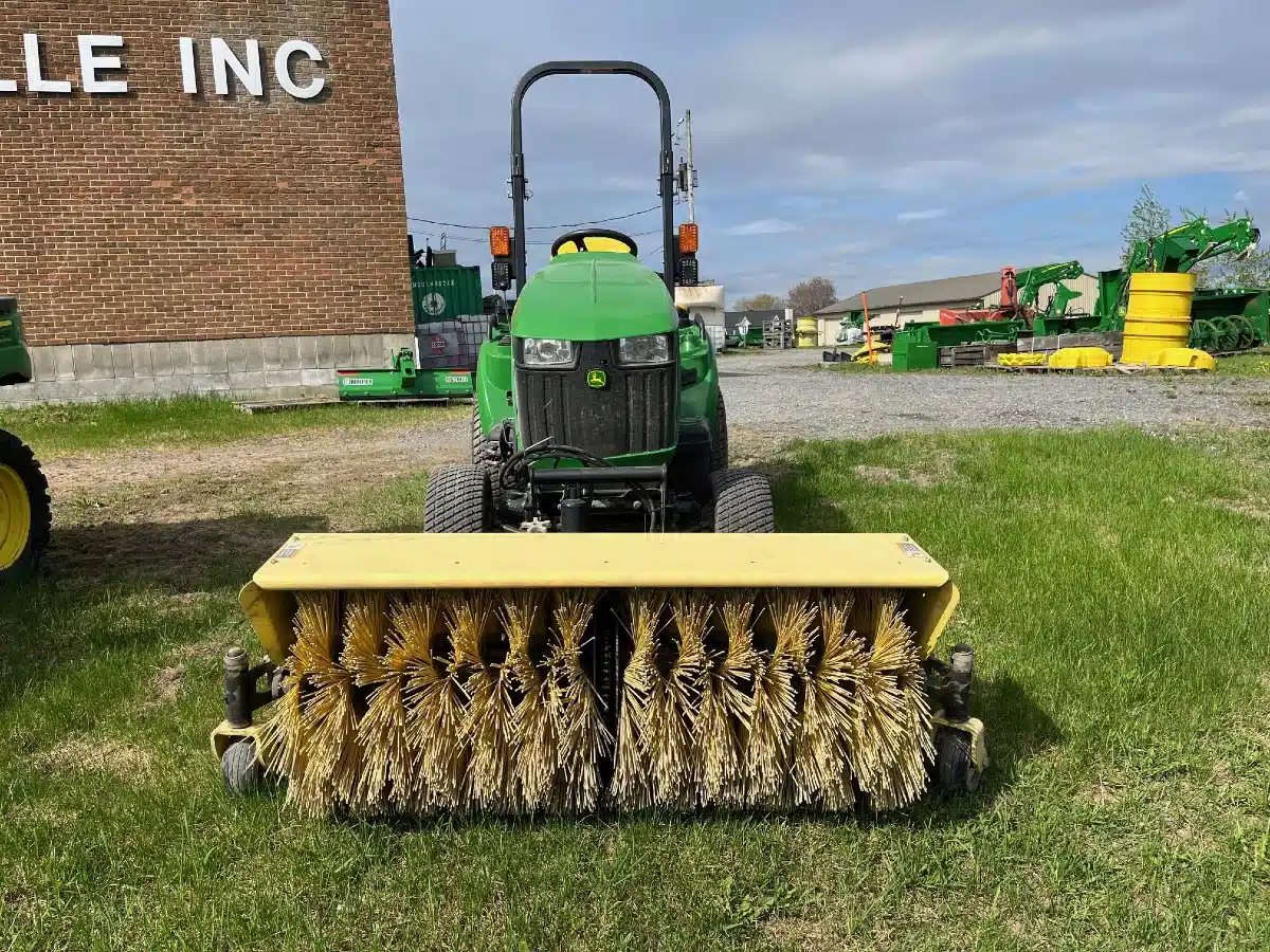 Gallery image 2 for Used 2017 John Deere 1023E Tractor