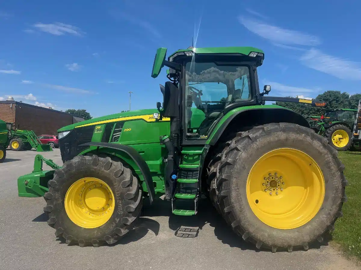 Gallery image 2 for Used 2021 John Deere 7R 290 Tractor