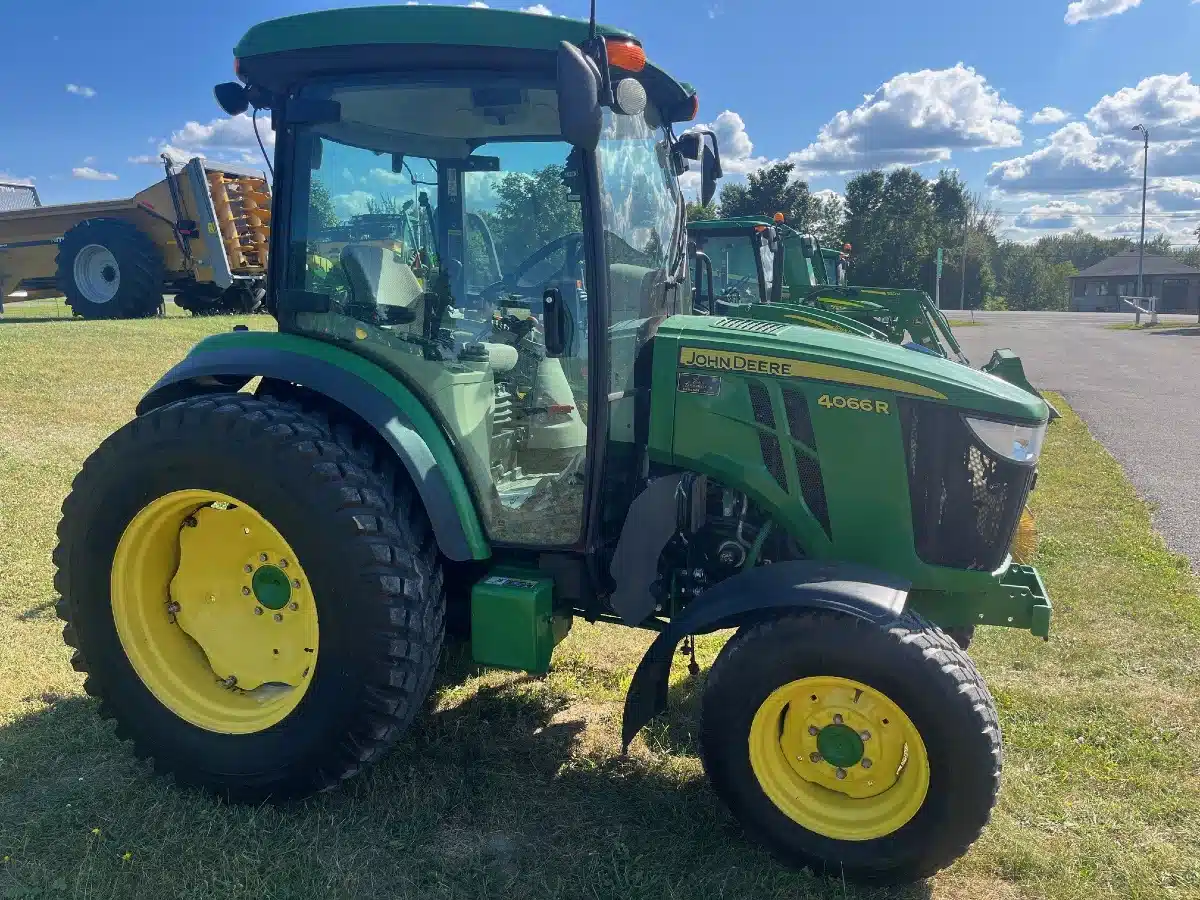 Gallery image 1 for Used 2019 John Deere 4066R Tractor