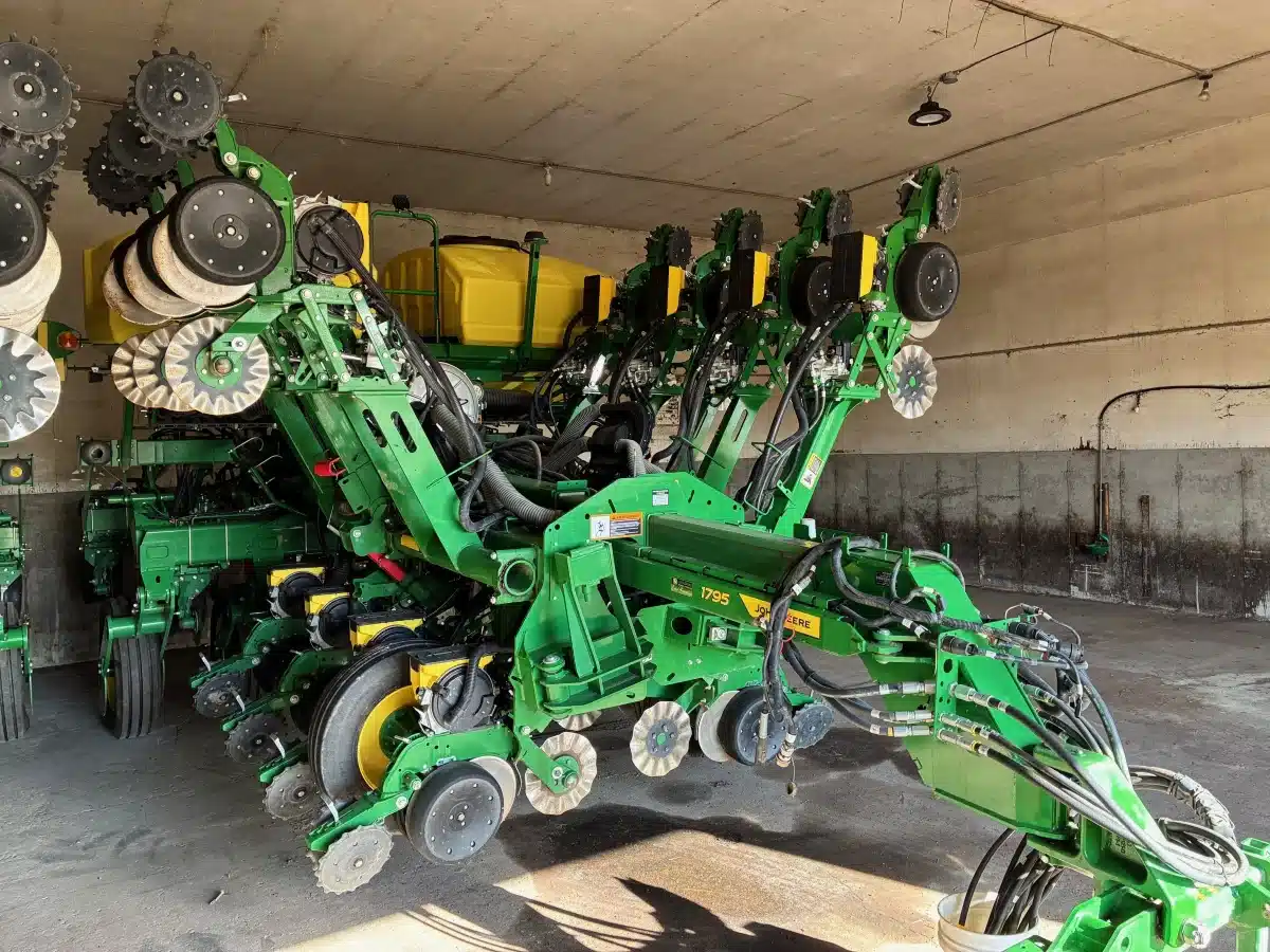 Gallery image 2 for Used 2023 John Deere 1795 Planter
