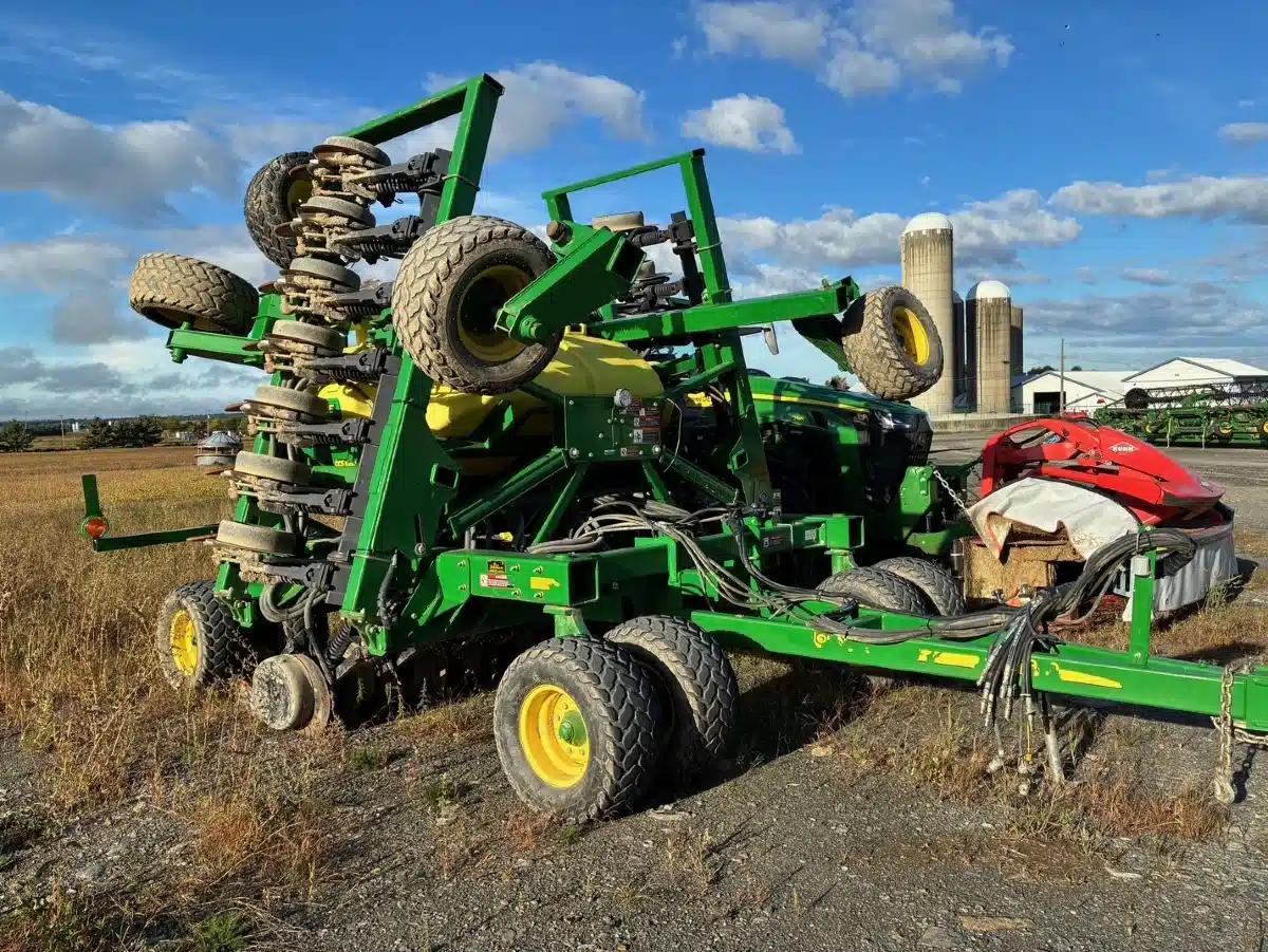 Gallery image 2 for Used 2014 John Deere 1990 CCS Air Drill