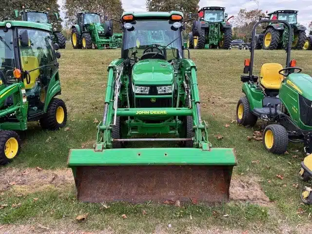 Gallery image 2 for Used 2018 John Deere 3046R Tractor