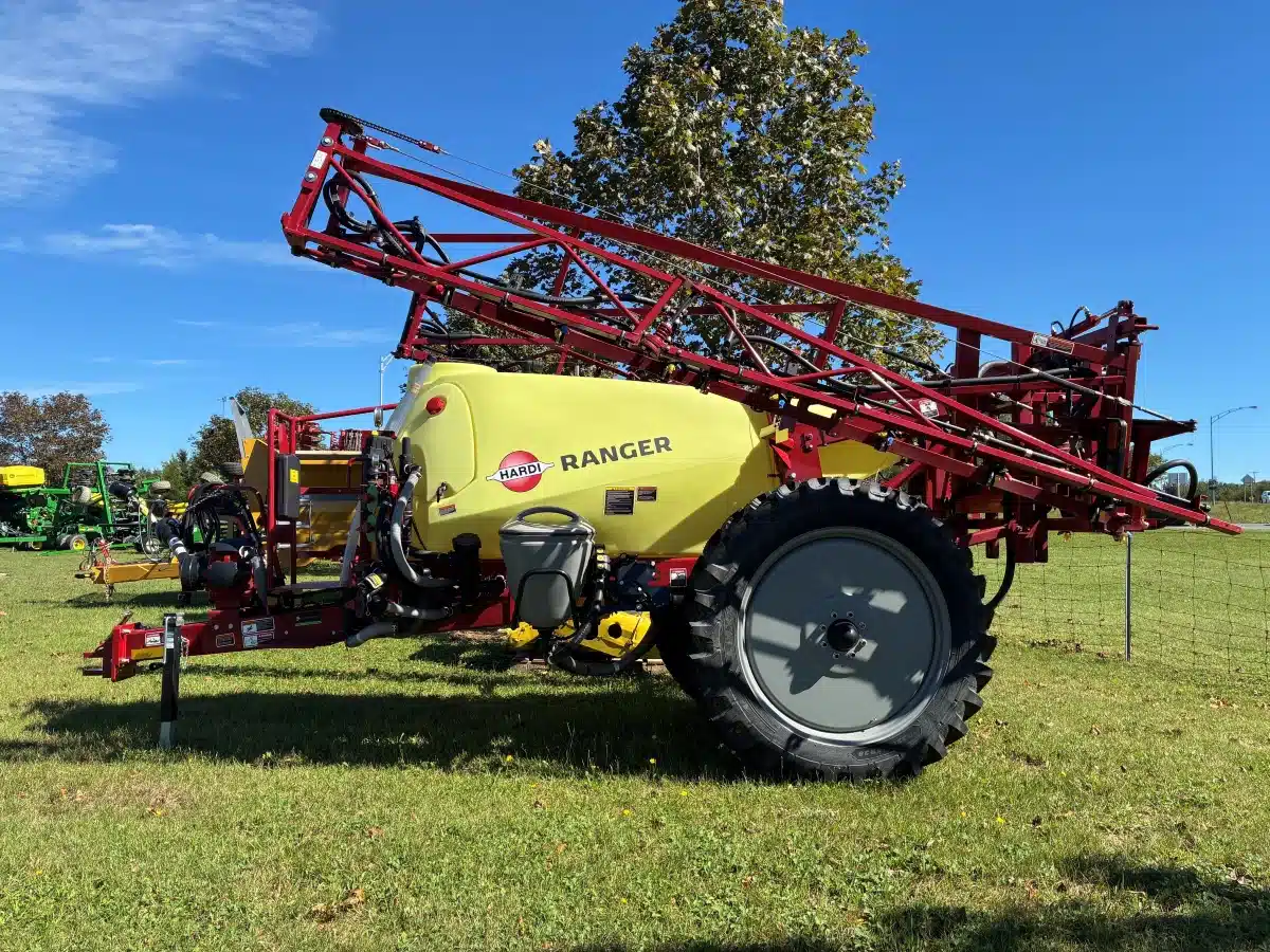 Photo de la Galerie 2 pour 2025 Hardi RANGER 2000 Arroseur - Trainé