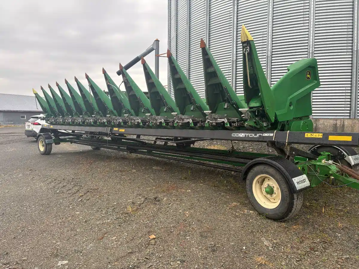 Gallery image 1 for 2023 John Deere C12R Header - Row Crop