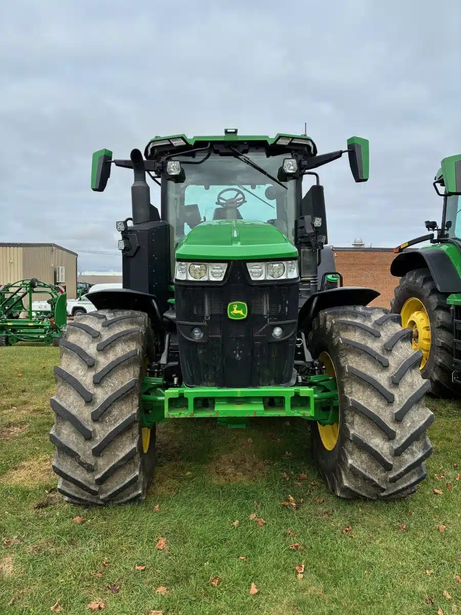 Gallery image 2 for Used 2023 John Deere 7R 210 Tractor