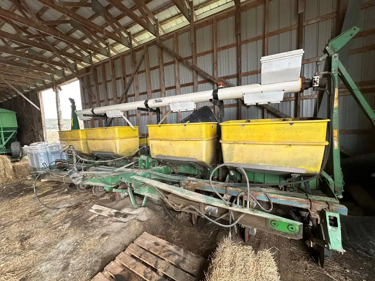 Gallery image 2 for John Deere 7200 Planter