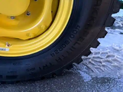 Gallery image 2 for 2025 John Deere 5120M Tractor