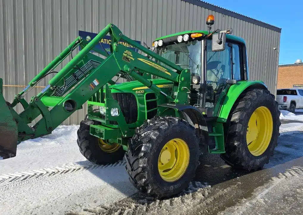 Gallery image 2 for 2010 John Deere 6430 PREMIUM Tractor