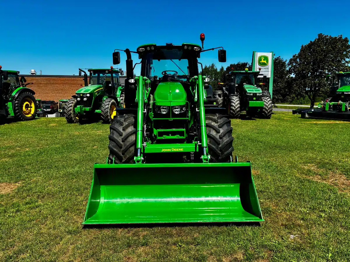 Gallery image 2 for 2023 John Deere 6120M Tractor