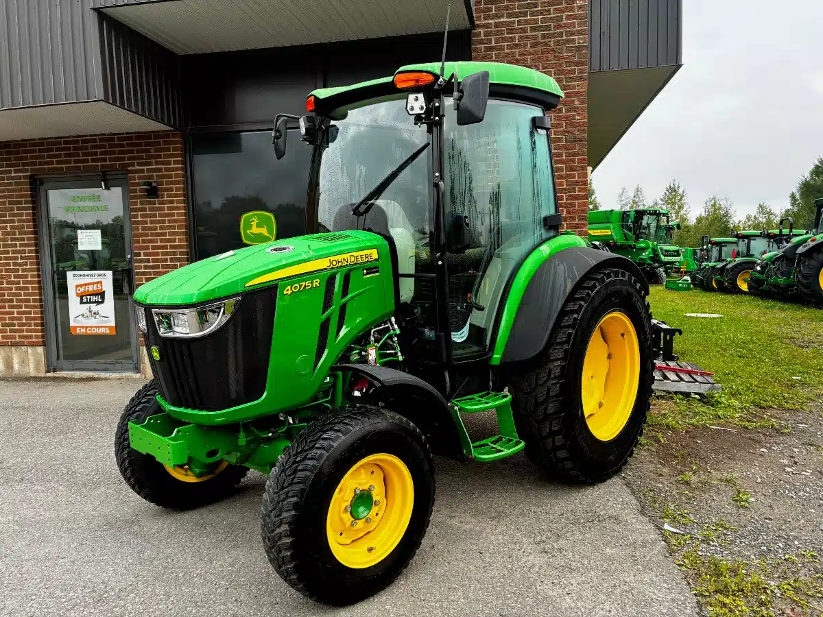 Gallery image 1 for 2024 John Deere 4075R Tractor
