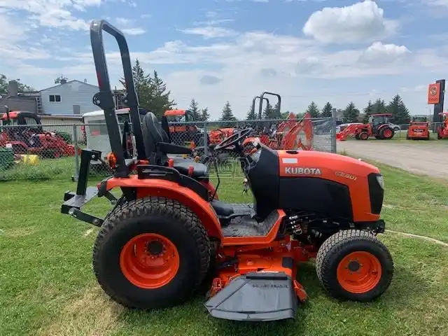 Gallery image 2 for Used 2017 Kubota B2301HSD Tractor