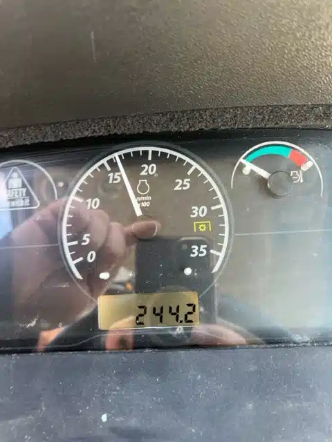 Gallery image 2 for Used 2021 John Deere 1025R Tractor