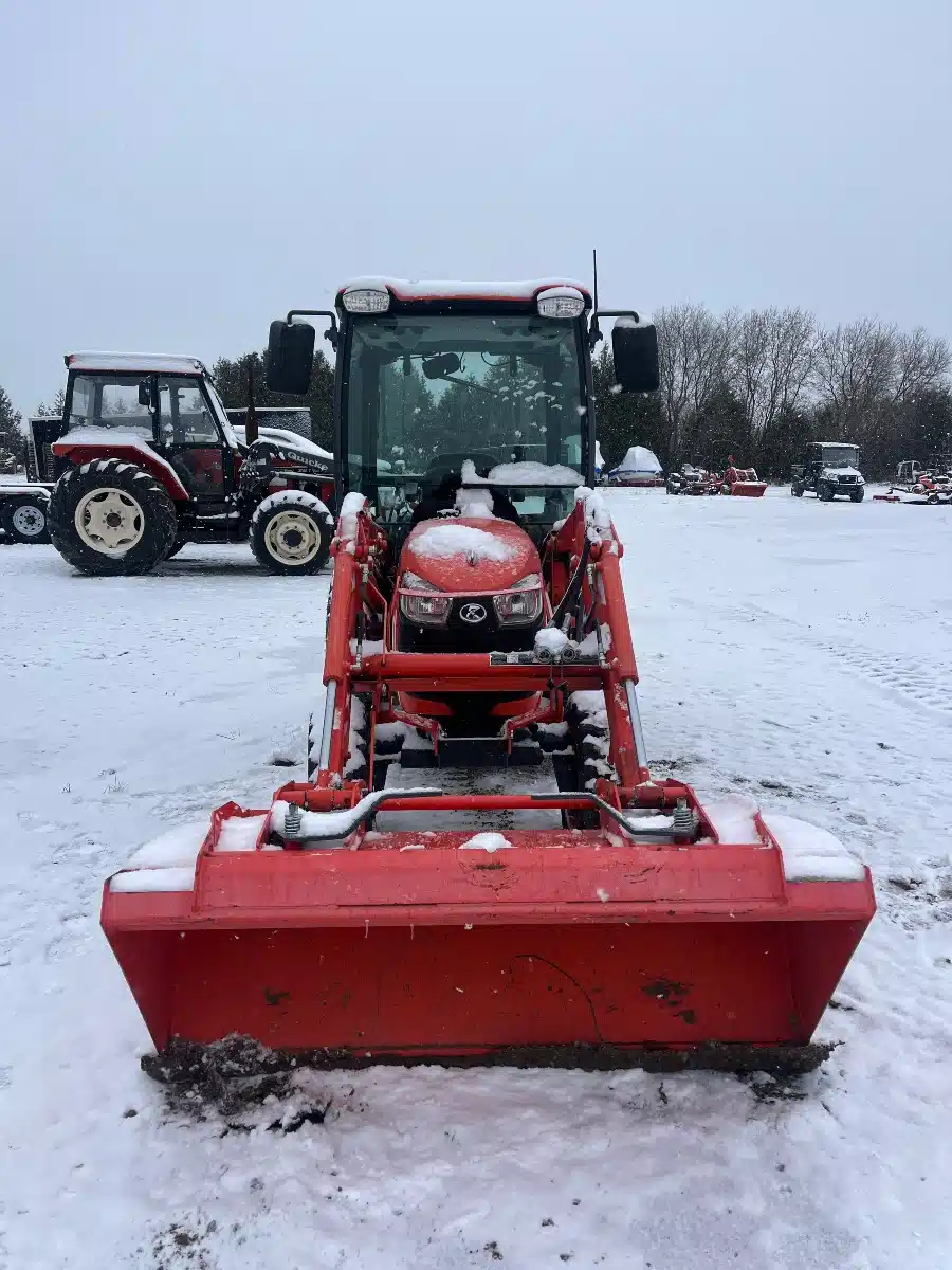 Gallery image 2 for Used 2019 Kubota B2650HSDC Tractor