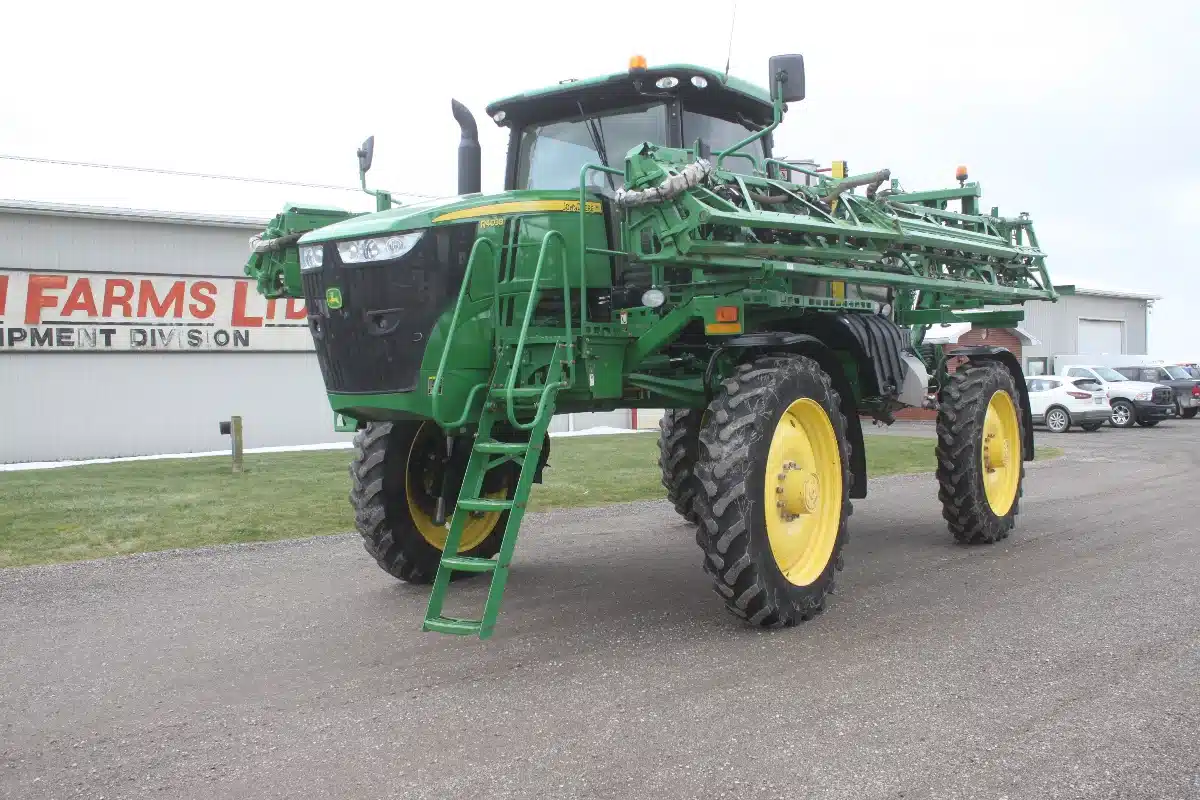 Gallery image 2 for Used 2015 John Deere R4038 Sprayer - Self Propelled