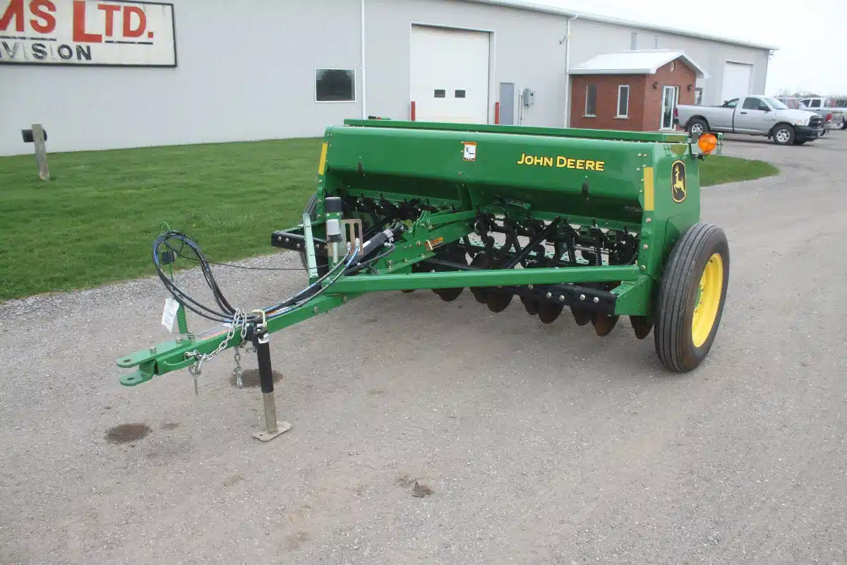 Gallery image 2 for Used John Deere BD1108 Drill