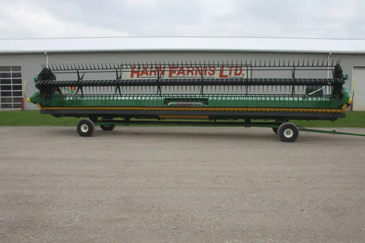 Gallery image 1 for Used 2019 John Deere 735FD Header - Draper