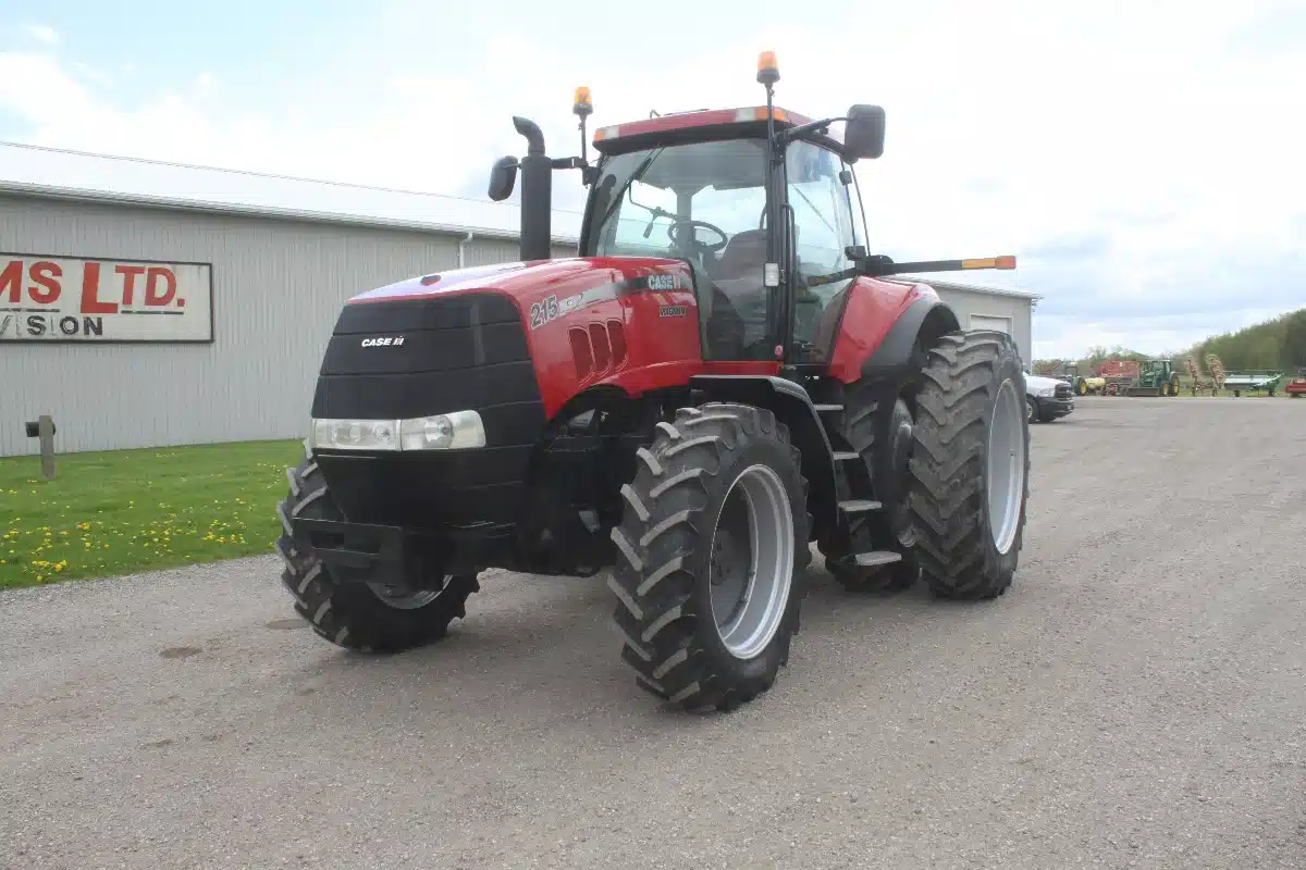 Gallery image 2 for Used 2009 Case IH MAGNUM 215 Tractor