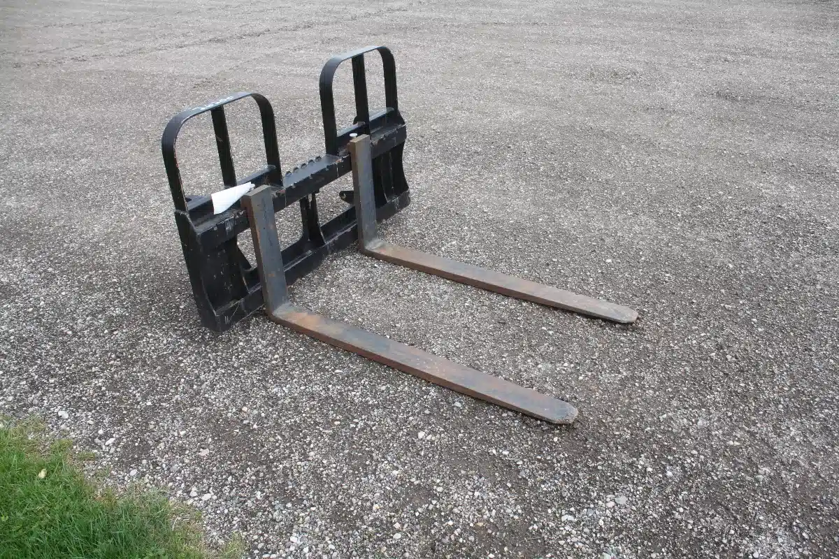 Gallery image 2 for Used HLA 4200 LBS Pallet Fork