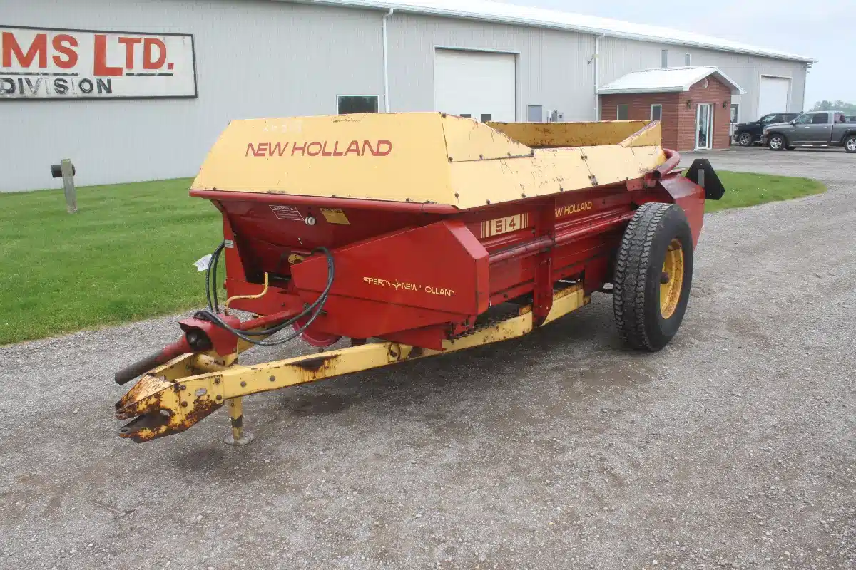 Gallery image 2 for Used New Holland 514 Manure Spreader