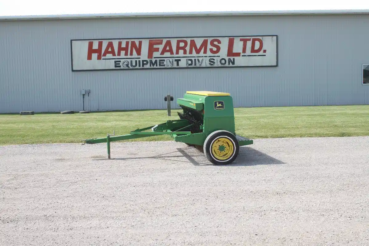 Gallery image 1 for Used John Deere 8250 Drill