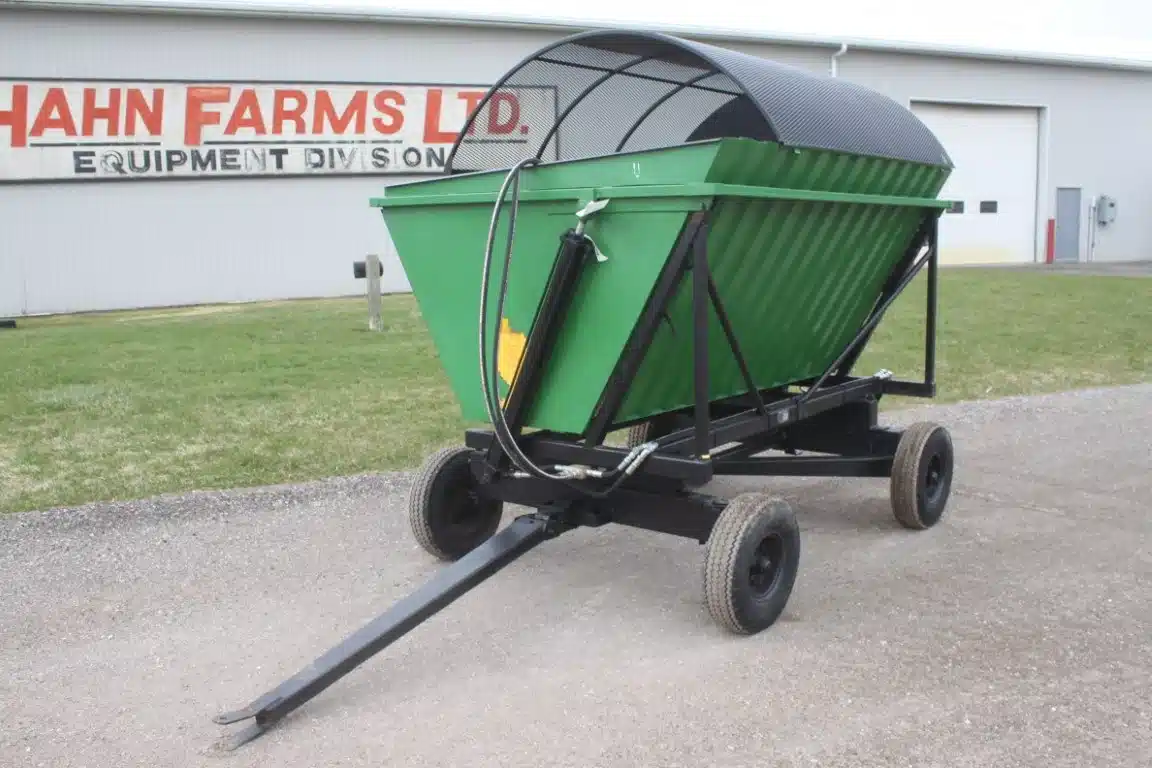 Gallery image 2 for Used Fargo hydraulic side dump, forage wagon Dump Wagon