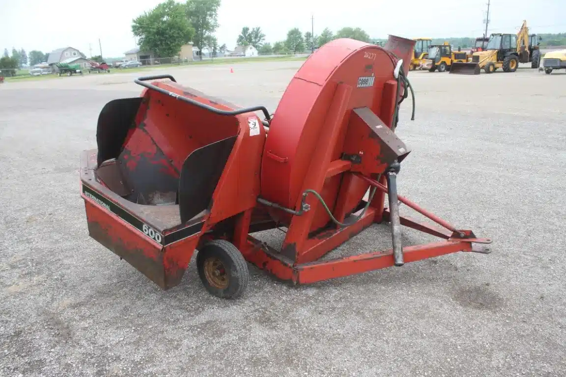 Gallery image 2 for Used Case IH 600 Forage Blower