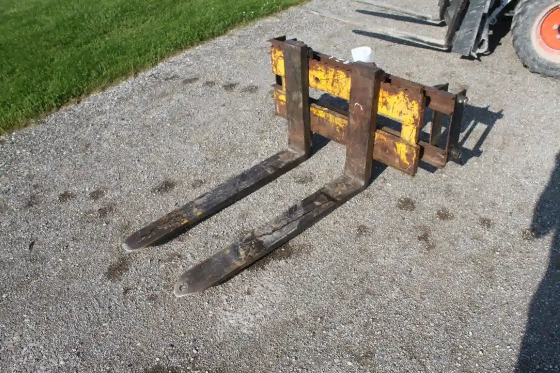 Gallery image 1 for Used ***MANUFACTURER NOT SPECIFIED*** Pallet Forks