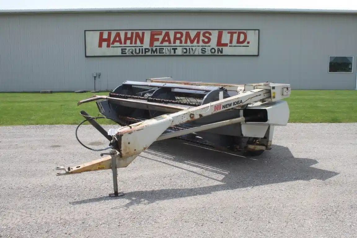 Gallery image 1 for Used New Idea 9306 Mower Conditioner