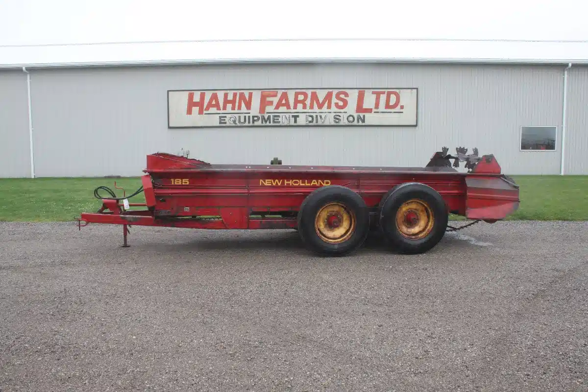 Gallery image 1 for Used New Holland 185 Manure Spreader