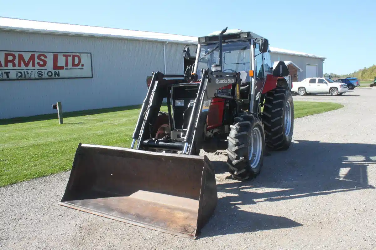 Gallery image 2 for Used Massey Ferguson 390 Tractor