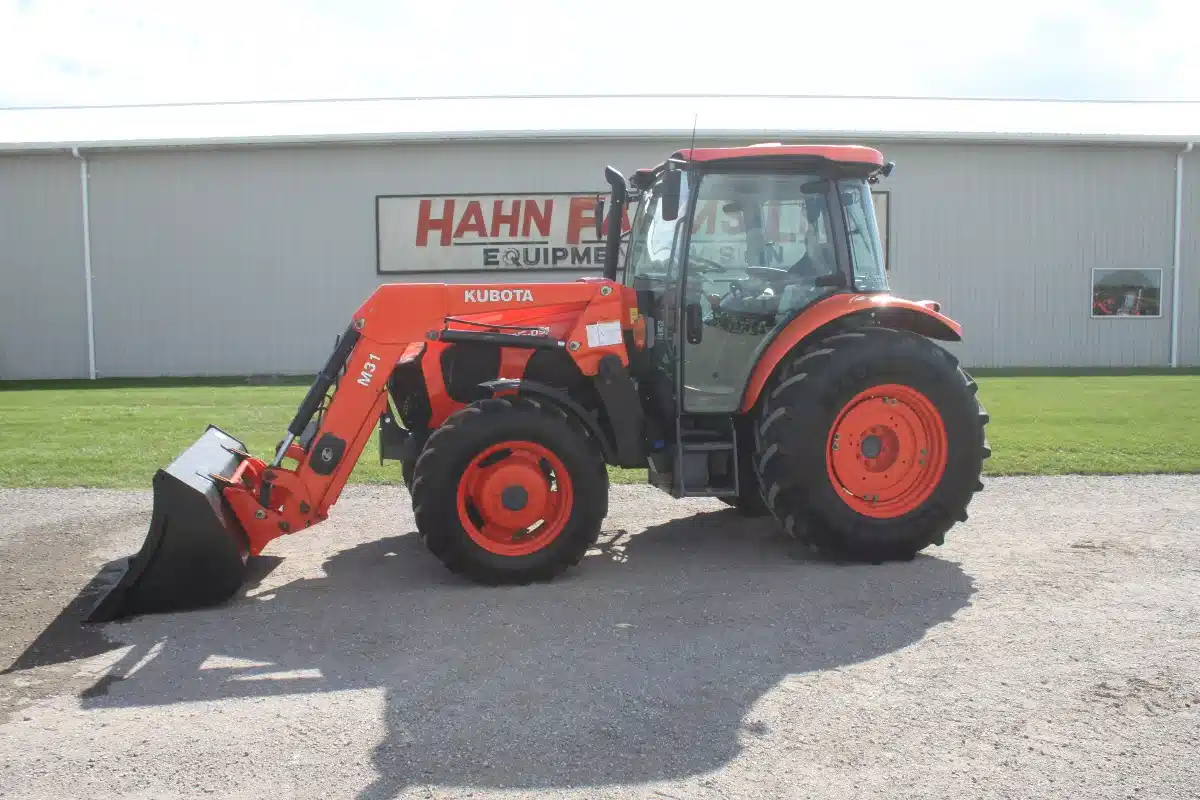 Gallery image 1 for Used 2016 Kubota M5-091 Tractor