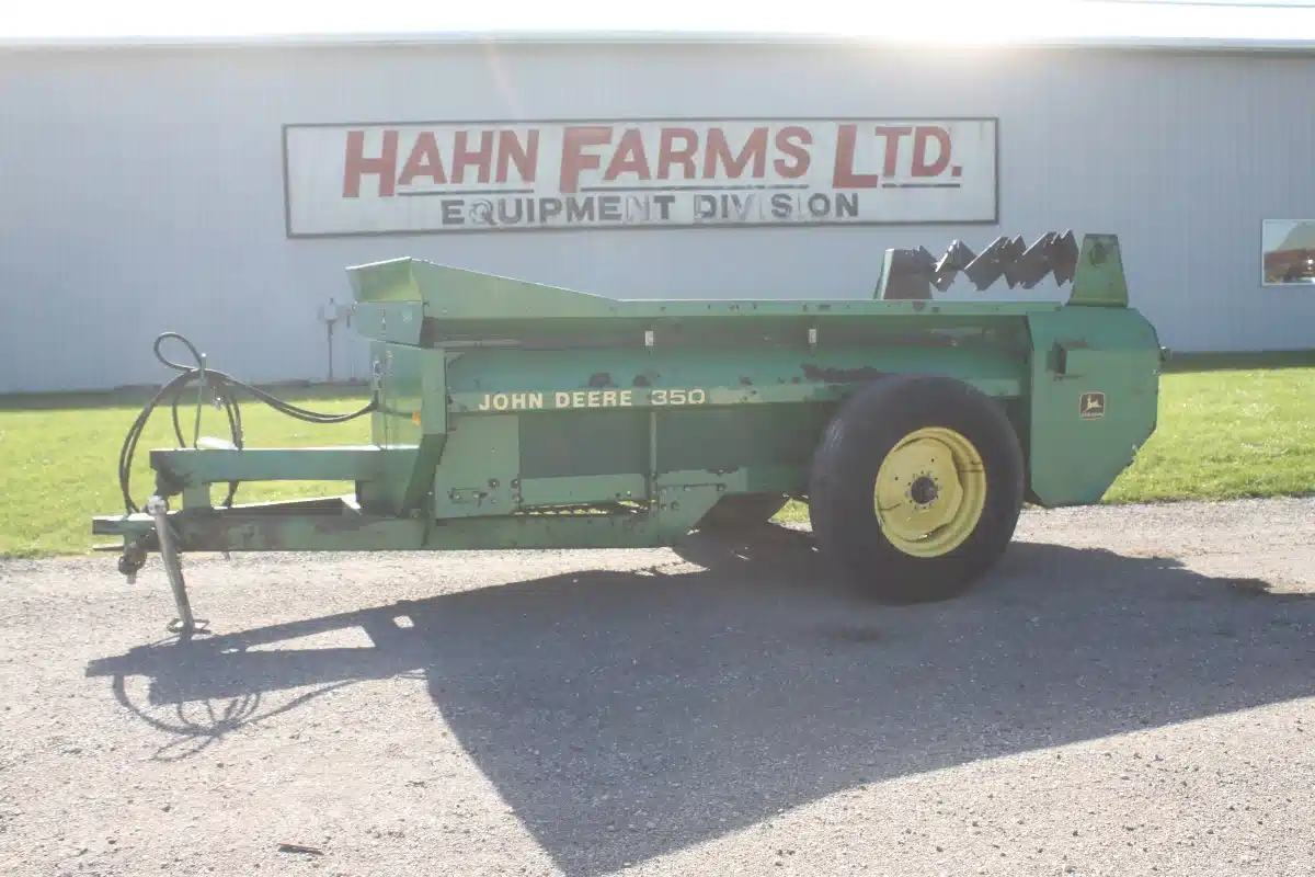 Gallery image 1 for Used John Deere 350 Manure Spreader