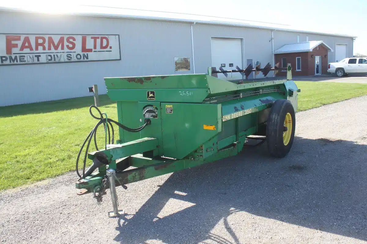 Gallery image 2 for Used John Deere 350 Manure Spreader