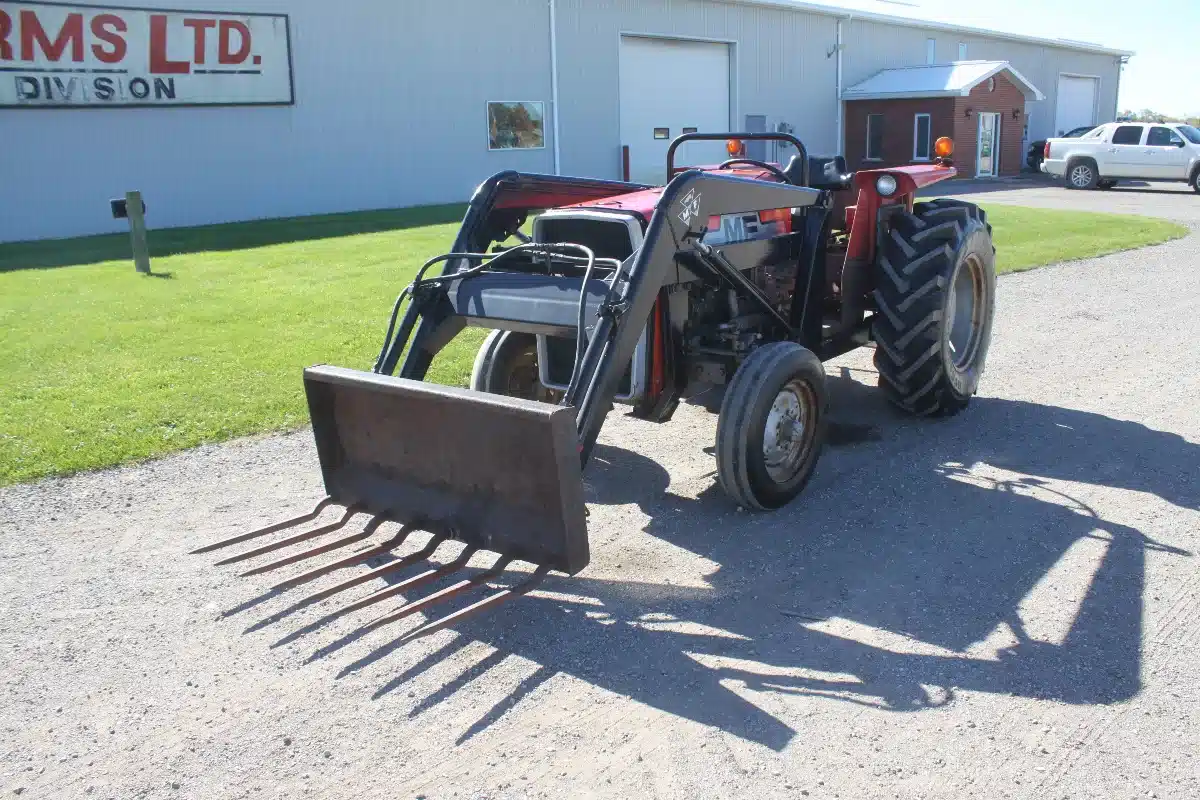 Gallery image 2 for Used Massey Ferguson 245 Tractor