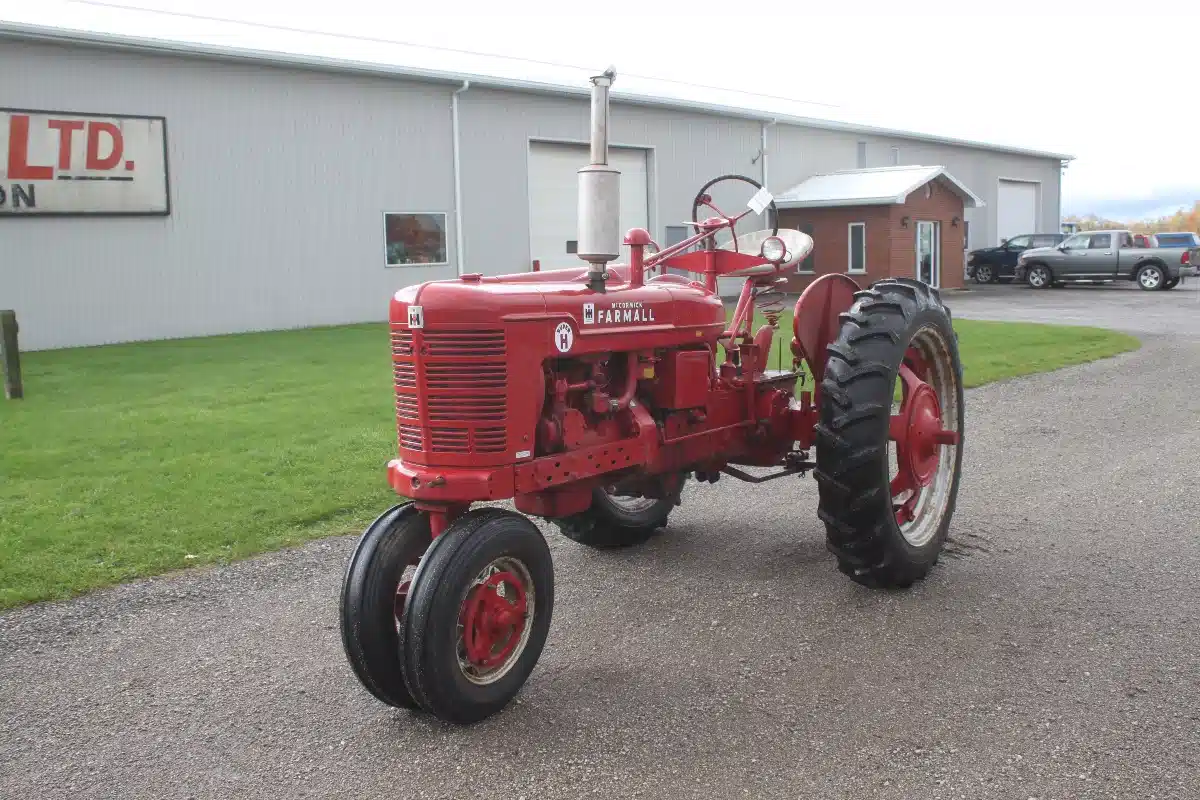 Gallery image 2 for Used International Harvester Super H Tractor