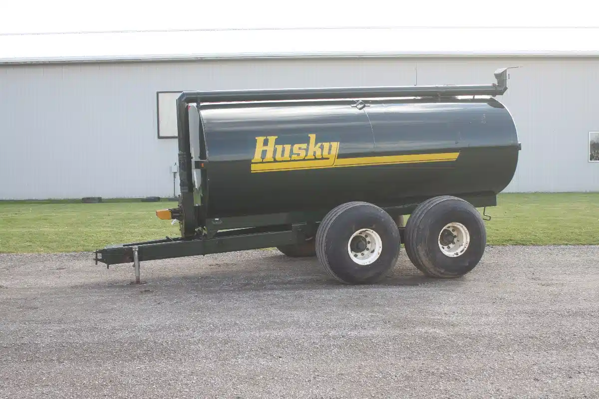 Used Husky 3000 Manure Spreader Liquid