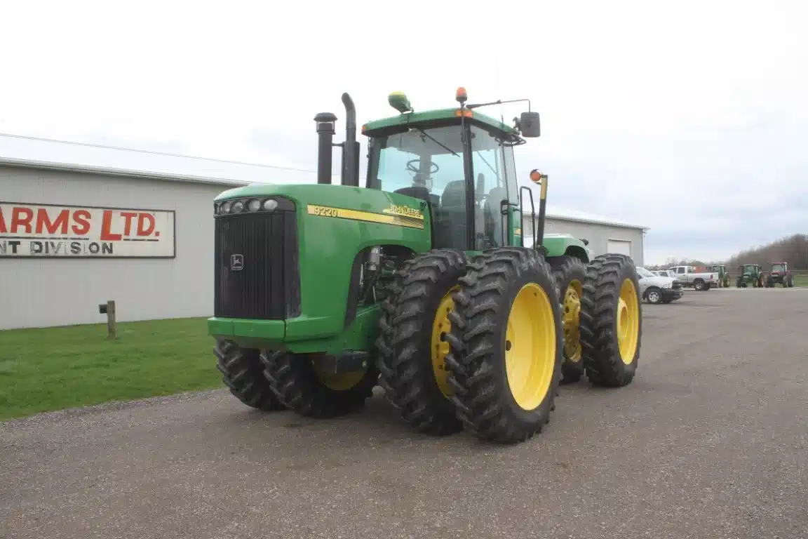 Gallery image 2 for Used John Deere 9220 Tractor