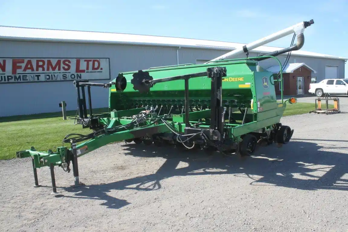 Gallery image 2 for Used John Deere 1590 Drill