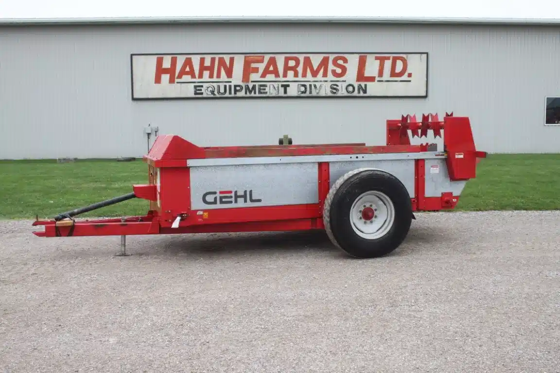 Gallery image 1 for Used Gehl MS175 Manure Spreader