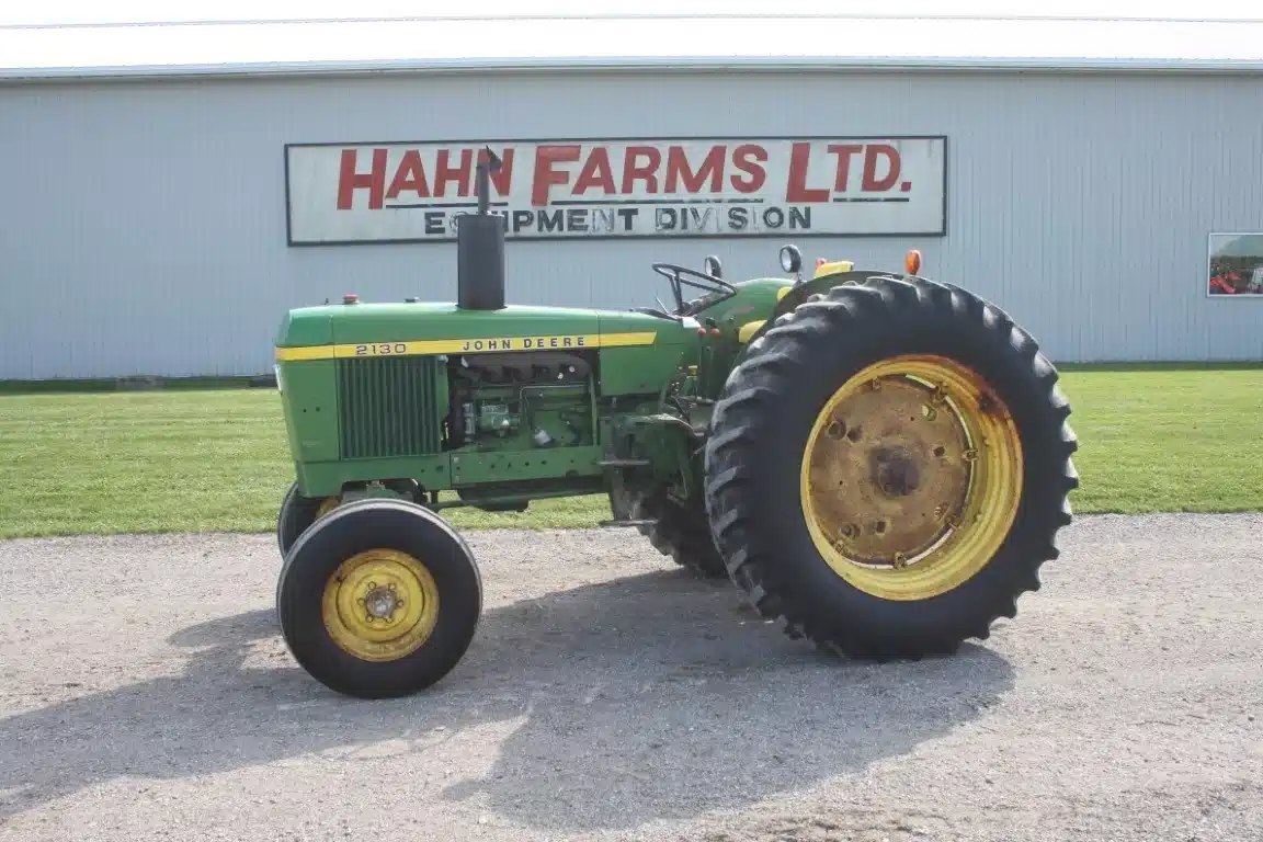 Gallery image 1 for Used John Deere 2130 Tractor